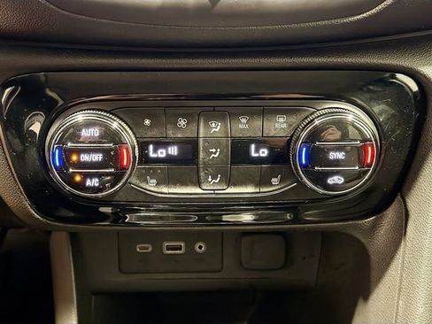 Used 2020 Buick Encore GX Select FWD image 14