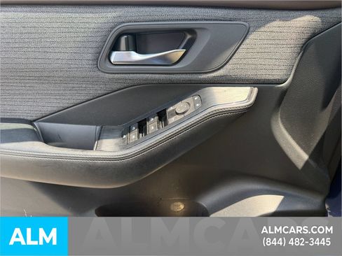 Used 2023 Nissan Rogue SV AWD/4WD image 28