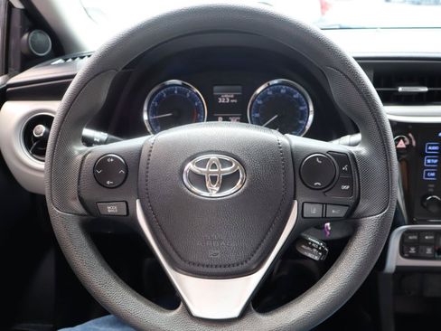 Used 2018 Toyota Corolla LE FWD image 20