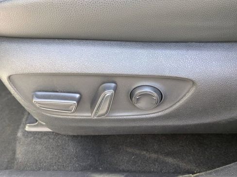 Used 2025 Toyota Grand Highlander FWD image 22