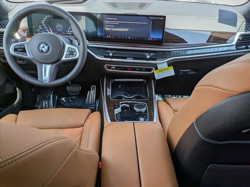 Certified 2026 BMW X7 xDrive40i w/ M Sport Package image 16