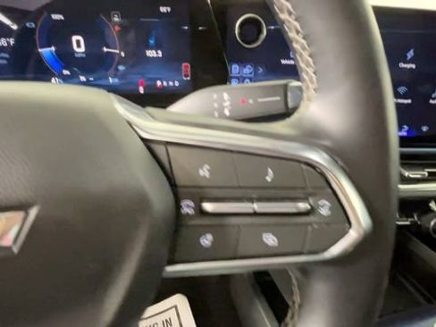 Used 2025 Chevrolet Equinox EV LT w/ Convenience Package FWD image 27