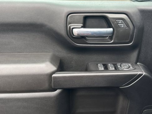 Used 2022 Chevrolet Silverado 1500 Custom image 11