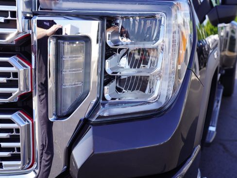 Used 2020 GMC Sierra 3500 Denali w/ Denali Ultimate Package AWD/4WD image 14
