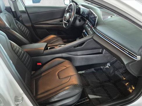Used 2023 Hyundai Elantra Limited FWD image 21