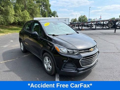 Used 2020 Chevrolet Trax LS FWD image 2