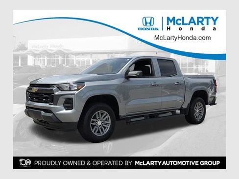 Used 2025 Chevrolet Colorado LT w/ Advanced Trailering Package RWD image 1