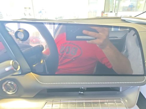 New 2026 Chevrolet Corvette Stingray Premium Cpe w/ Z51 Performance Package image 19