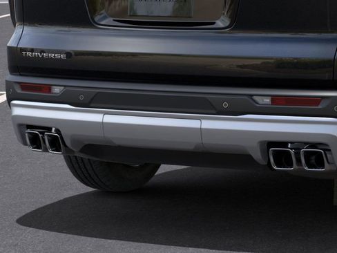 New 2025 Chevrolet Traverse LT w/ Driver Confidence Package image 14