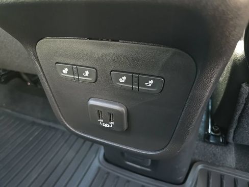 Used 2024 Chevrolet Equinox Premier AWD/4WD image 85