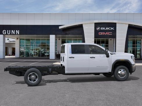 New 2026 GMC Sierra 3500 Pro w/ Convenience Package RWD image 5