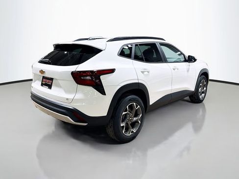 New 2026 Chevrolet Trax LT FWD image 7