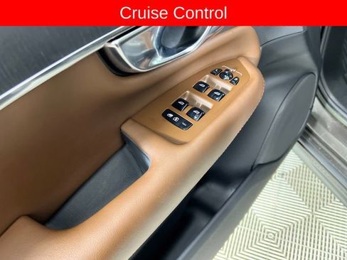 Used 2022 Volvo XC90 T6 Inscription image 13