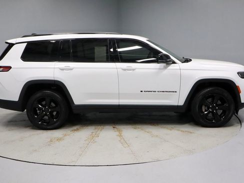 Used 2023 Jeep Grand Cherokee L Laredo AWD/4WD image 7