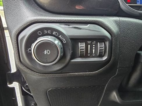 Used 2019 Jeep Wrangler Unlimited Sport AWD/4WD image 10