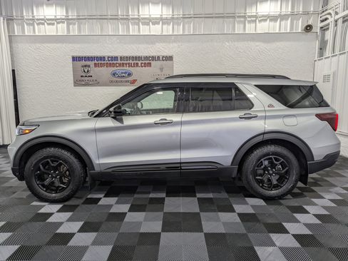 Used 2022 Ford Explorer Timberline w/ Timberline Technology Package AWD/4WD image 2