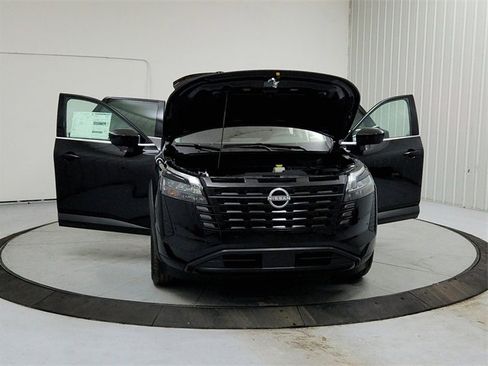 New 2026 Nissan Pathfinder SV image 10