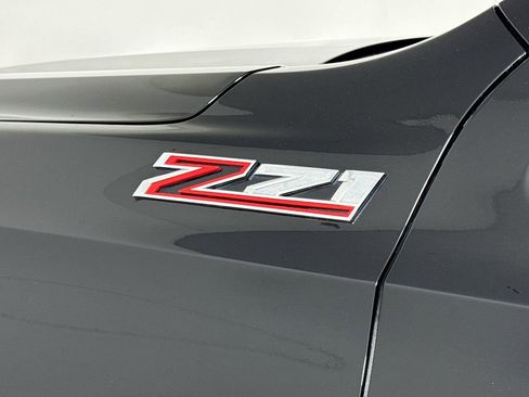 Used 2023 Chevrolet Suburban Z71 image 11