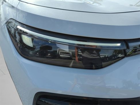 Used 2026 Volkswagen Tiguan SEL R-Line image 17