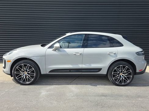 Certified 2026 Porsche Macan AWD/4WD image 2