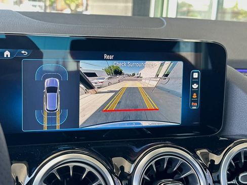 New 2025 Mercedes-Benz GLA 35 AMG 4MATIC image 16