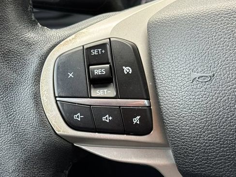 Used 2021 Ford Explorer XLT AWD/4WD image 38