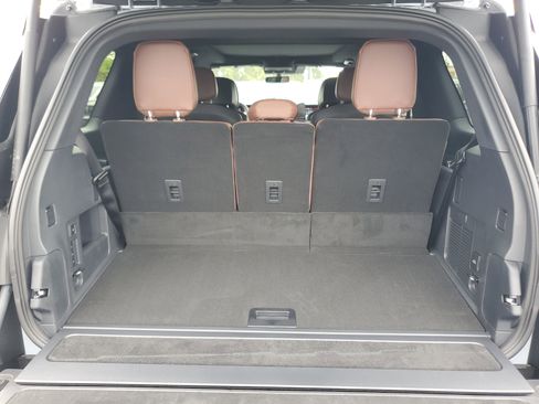 New 2026 Lincoln Navigator Reserve AWD/4WD image 32