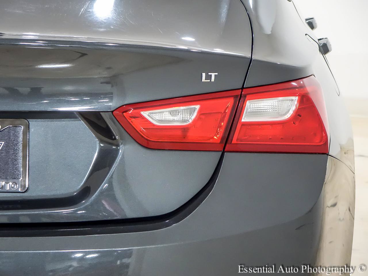 Used 2017 Chevrolet Malibu LT FWD image 8