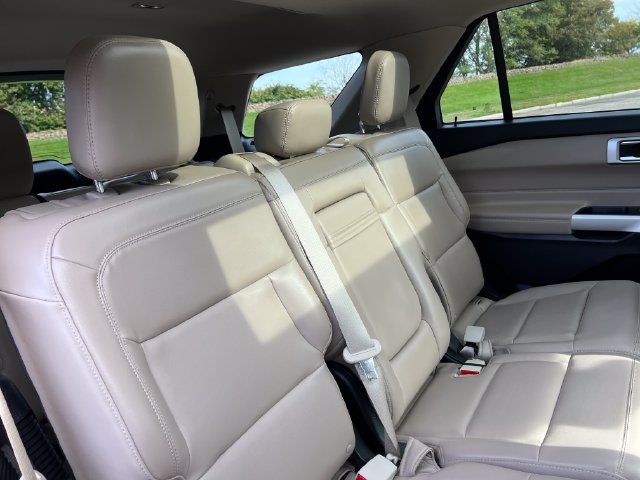 Certified 2022 Ford Explorer XLT w/ Equipment Group 202A AWD/4WD image 34