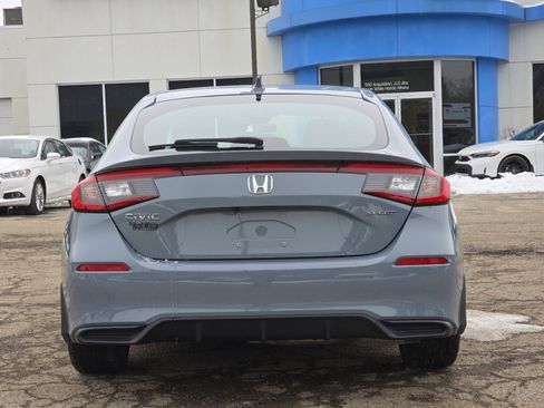 Used 2023 Honda Civic Sport image 12