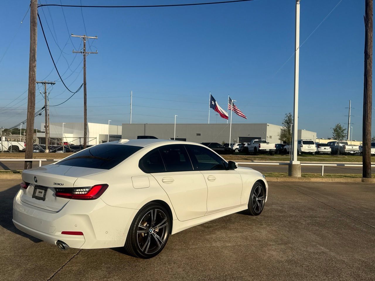 Used 2023 BMW 330i Sedan w/ Premium Package RWD image 23