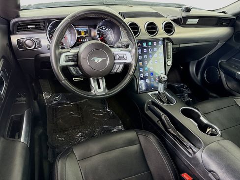 Used 2018 Ford Mustang Premium image 17