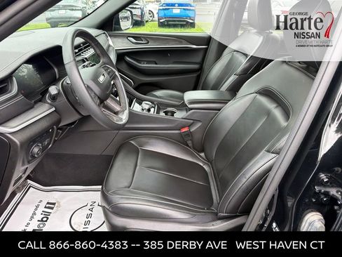 Used 2024 Jeep Grand Cherokee Limited 4xe AWD/4WD image 15