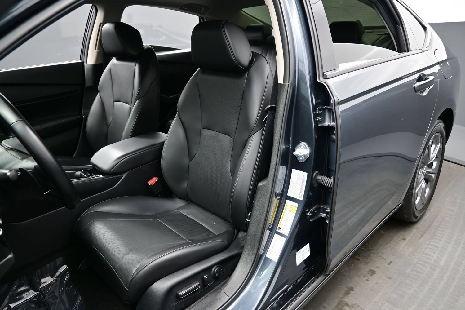 Used 2024 Honda Accord EX-L image 12