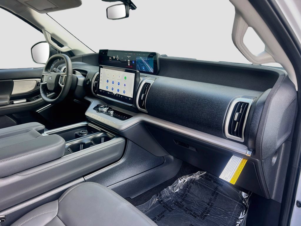 Used 2026 Ford Expedition Active RWD image 31