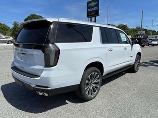 New 2026 Chevrolet Suburban High Country AWD/4WD video 3