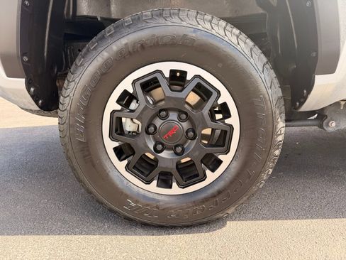 Used 2024 Toyota Tacoma TRD Off-Road AWD/4WD image 6
