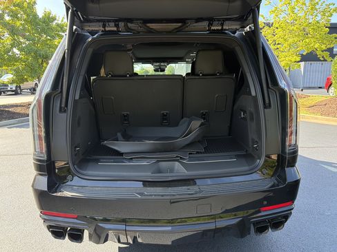Used 2026 Cadillac Escalade V w/ LPO, ONYX Package AWD/4WD image 55