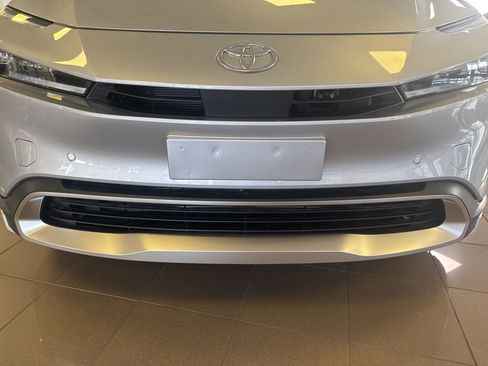 New 2025 Toyota Prius Plug-In Hybrid image 11