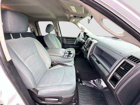 Used 2017 RAM 1500 Express image 25