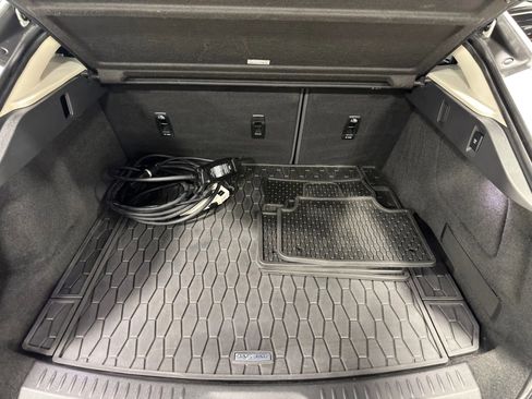 Used 2020 Jaguar I-PACE SE image 32