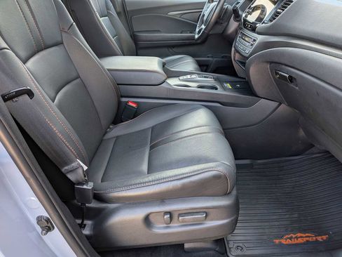 Certified 2024 Honda Passport TrailSport image 20