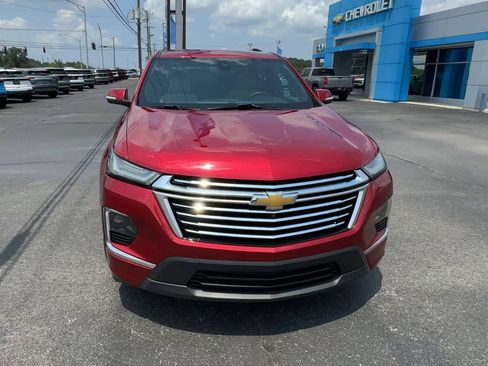 Certified 2023 Chevrolet Traverse Premier FWD image 3