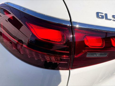 Used 2026 Mercedes-Benz GLS 450 4MATIC image 25