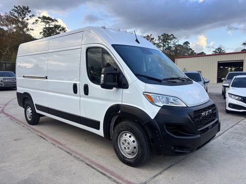 Used 2023 RAM ProMaster 2500 image 13