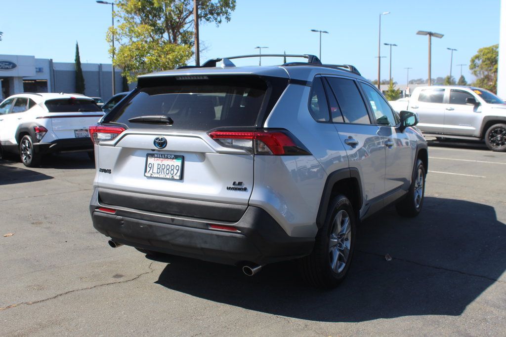 Used 2024 Toyota RAV4 LE AWD/4WD image 7