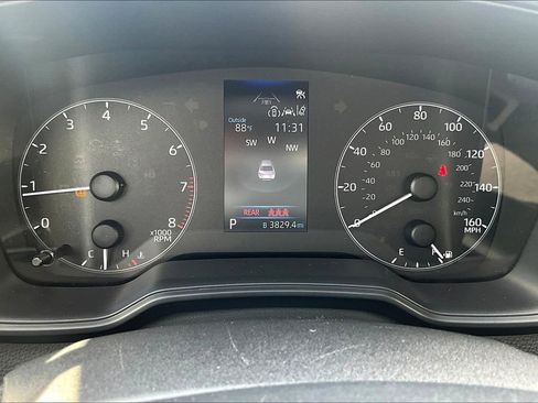 Used 2023 Toyota Corolla LE image 29