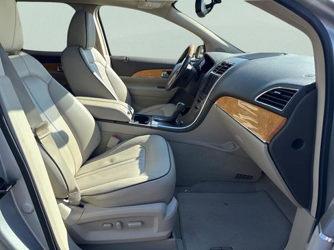 Used 2012 Lincoln MKX AWD image 20