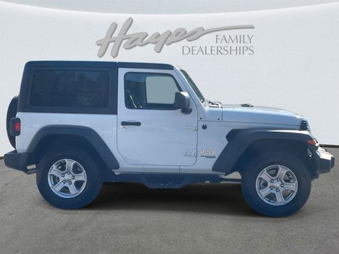 Used 2020 Jeep Wrangler Sport image 29