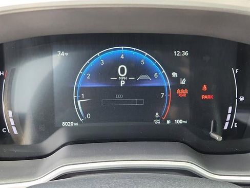 Used 2025 Toyota Corolla Cross XLE w/ Convenience Package AWD/4WD image 14